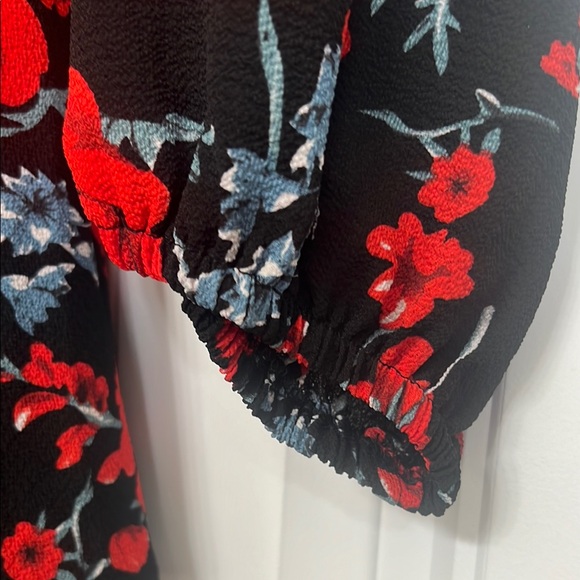 Amazon Black and Red Floral Jumpsuit with Long Sleeves - Picture 4 of 9